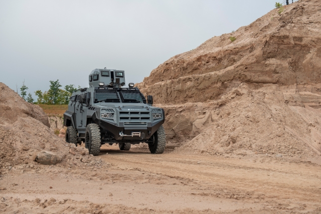 Canadian Firm Delivers Senator Armored Vehicles To Ukraine