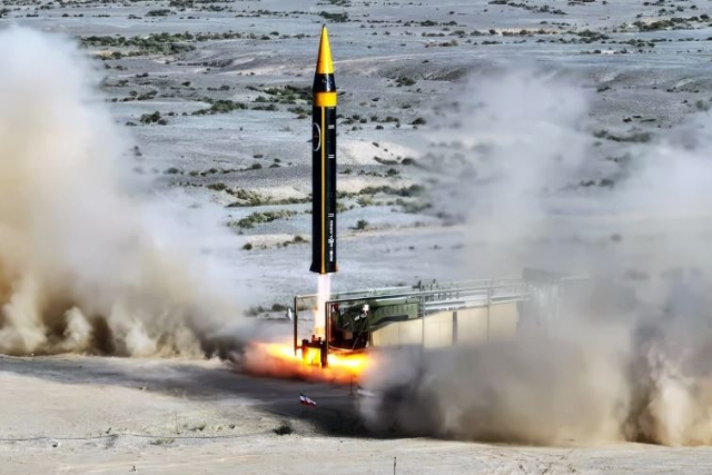 Iran Reveals 2,000km-Range Ballistic Missile