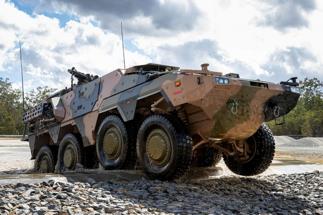 Australian Army Starts Training on New Boxer 8×8 Vehicles