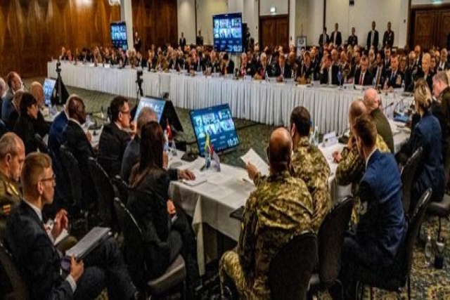 Poland Bats for Heavy weapons, Equipment to Kyiv at Ukraine Defense Consultative Group Meeting