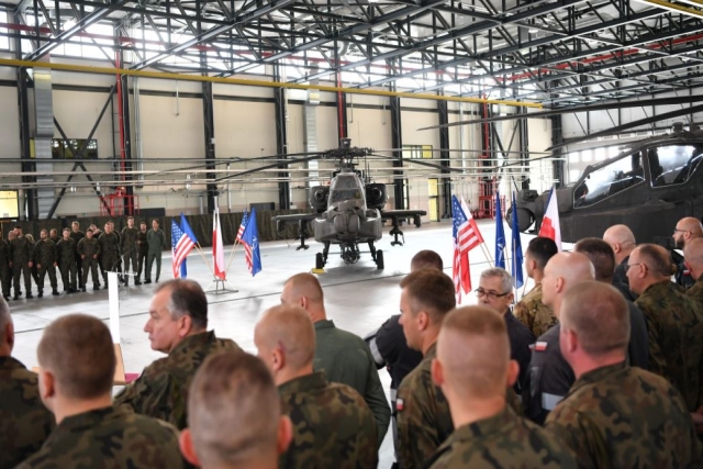 Poland Receives First Apache Helicopters under U.S. Lease Deal
