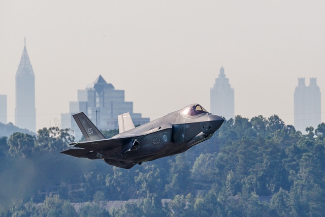 Ahead of F-35 Buy UAE May Look to Sell Some of its F-16 Jets to Greece