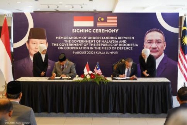 Indonesia, Malaysia Sign Defense Cooperation Pact