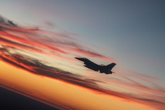 No F-16s for Ukraine, Only Pilot Training, says Pentagon
