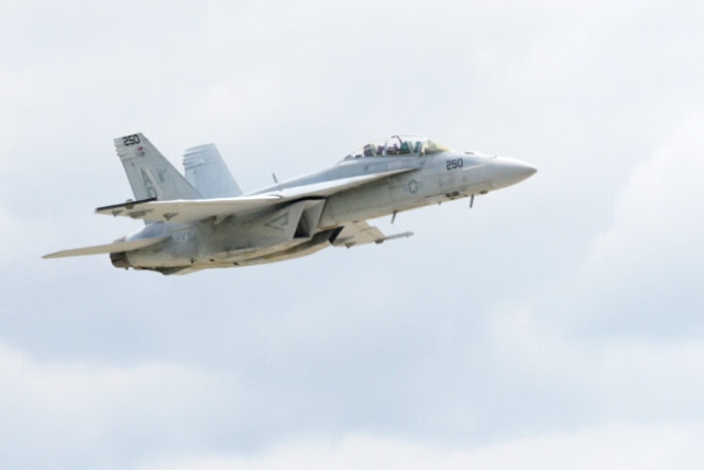 U.S. Navy Receives First Aircraft under Super Hornet Block III Modernization