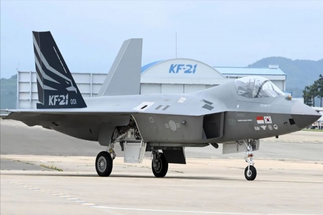 S.Korea Plans First Homegrown Missile for KF-21 Jet