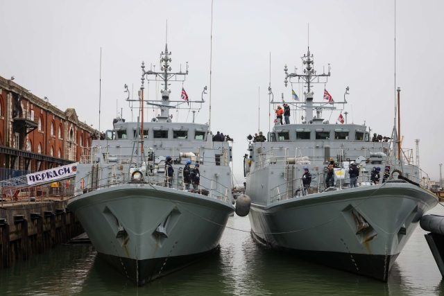 Ukraine Unable to Deploy Two Warships Sold by Britain in War Against Russia