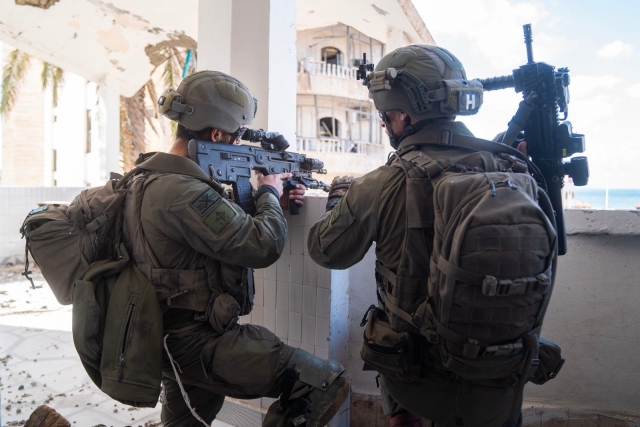 Israeli Military Initiates Major Tender for Locally-Manufactured Assault Rifles Amidst Gaza Offensive