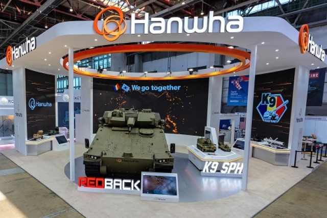 S.Korea’s Hanwha Pitches Redback IFVs, K9 Howitzers to Romanian Armed Forces
