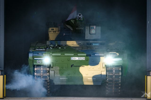 First Hungary-made Lynx KF41 Infantry Fighting Vehicle Rolls off Assembly Line