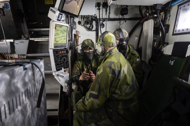 Swedish Navy Trains Ukrainian Sailors on Handling Combat Boats