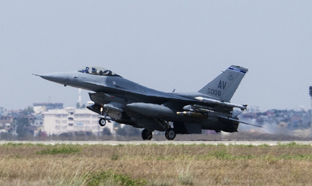 US F-16 fighter Jet crashes During Training Mission