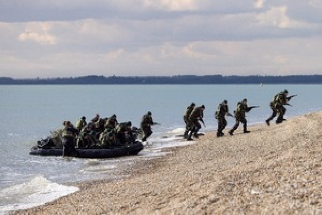 Hundreds of Ukrainian Marines Trained by British Commandos for Amphibious Operations