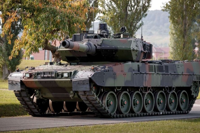 Rheinmetall Expands Hungarian Plant to Produce Ammo for PzH2000 Howitzers, Leopard 2 Battle Tanks