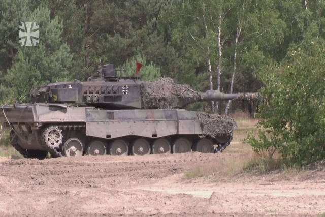 Bundeswehr Orders Rheinmetall-made 120mm Tank Ammo