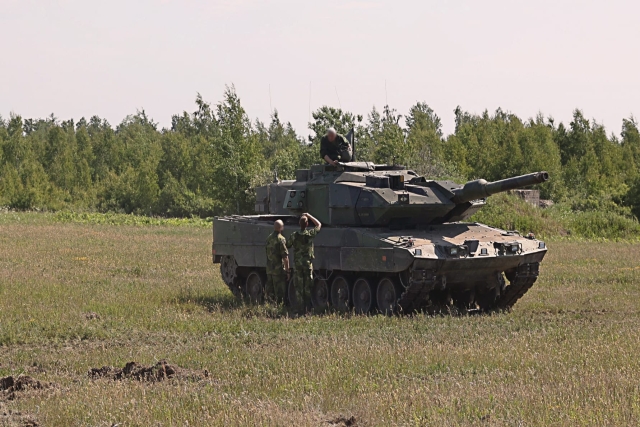 Sweden's Stridsvagn-122 Main Battle Tank Deployed in Ukraine