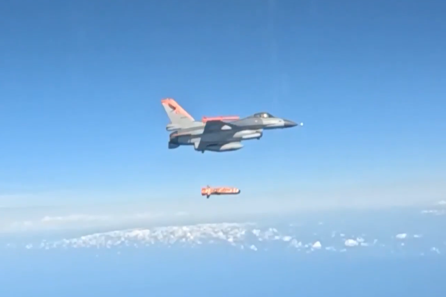 Turkey Tests Locally-made SOM-J Cruise Missile on Its F-16s