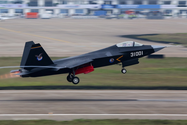 Pakistan to Acquire Chinese Shenyang FC-31 Stealth Fighters?