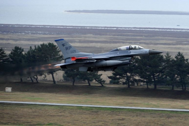 F-16 Fighting Falcon Crashes During Routine Training at South Korean Base