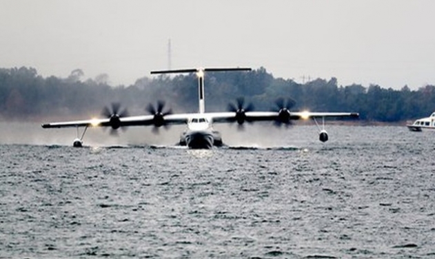 China’s AG600 Amphibious Aircraft Marks First Take-off, Landing on Water