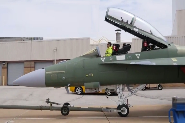 Boeing Rolls Out FA-18 Block III Super Hornet- Same as Jet Offered to India