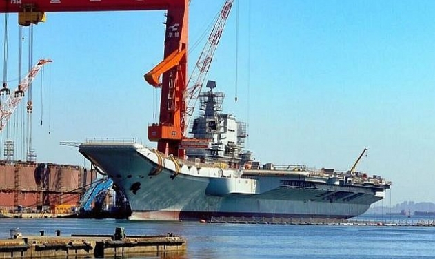 Radar Mast Installed on China’s First Homemade Aircraft Carrier