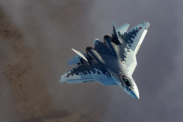 USAF F-16 in ‘ghost’ Paint Scheme Similar to Russian Su-57 Jet