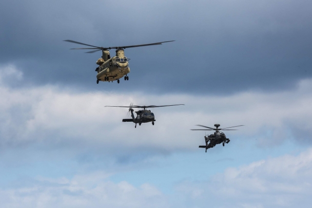CAE USA to Train Pilots to Fly Chinooks, Black Hawks and Apaches