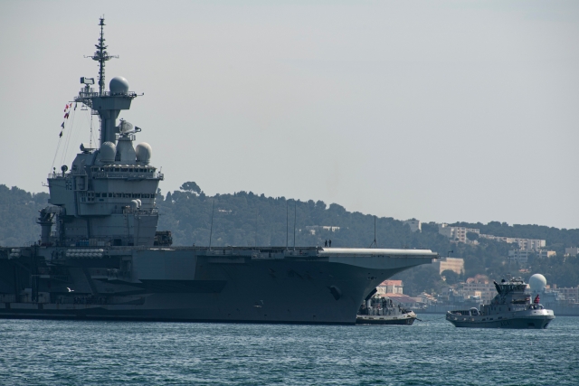 668 of French Aircraft Carrier Sailors Positive for Coronavirus, 31 hospitalized