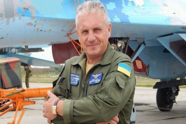 Ukrainian Top Gun Dies as Plane Shot Down