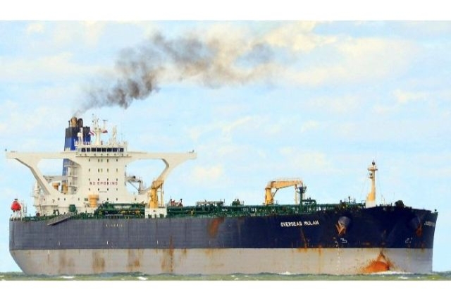 US suspends seizure of oil tanker after Russian flag appears on it