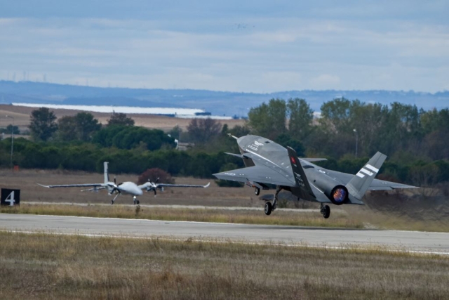 Bayraktar Kizilelma Unmanned Jet Completes First Live-Fire Test with Tolun, Teber-82 Munitions