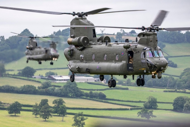 Boeing to Deliver 14 Extended-range Chinook Helicopters to the UK Royal Air Force