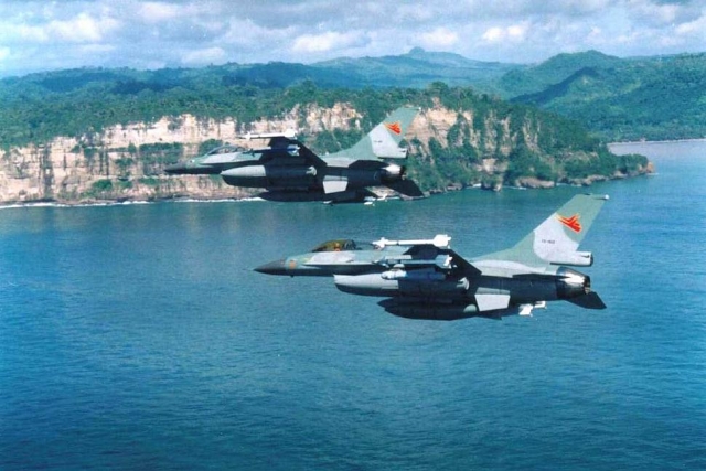 Indonesia Deploys F-16s, Warships to Ward Off Chinese EEZ 