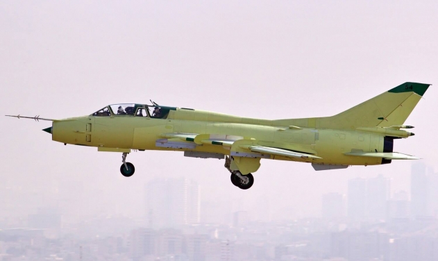 Iranian Su-22 Warplane Crashes Killing Pilot