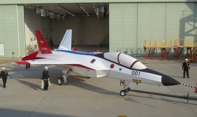 Japan Unveils First Homegrown Stealth Fighter