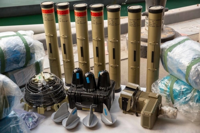 Royal Navy, U.S. Forces Seized Iran-made Russian 'Kornet' Anti-tank Missiles from Boat