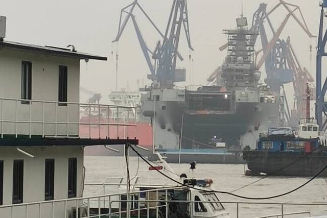 Fire in Under-construction Chinese Helicopter Carrier 