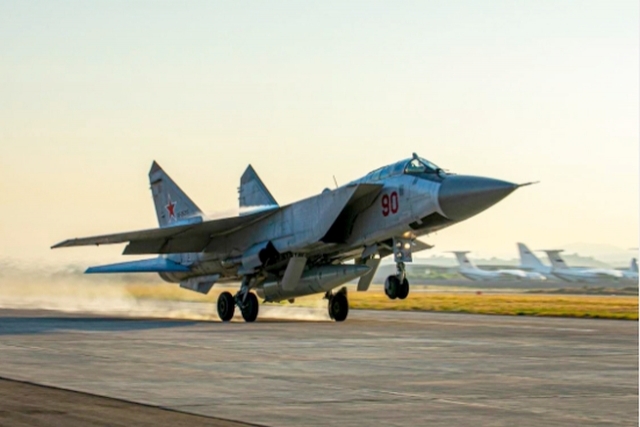 Russian MiG-31K Aircraft Deployed to Syrian Base with Kinzhal Hypersonic Missiles 