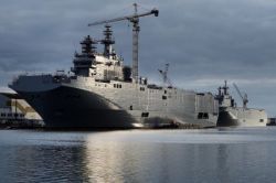Russia Offers Electronic Warfare System, Helicopters To Egypt For Mistral Warship