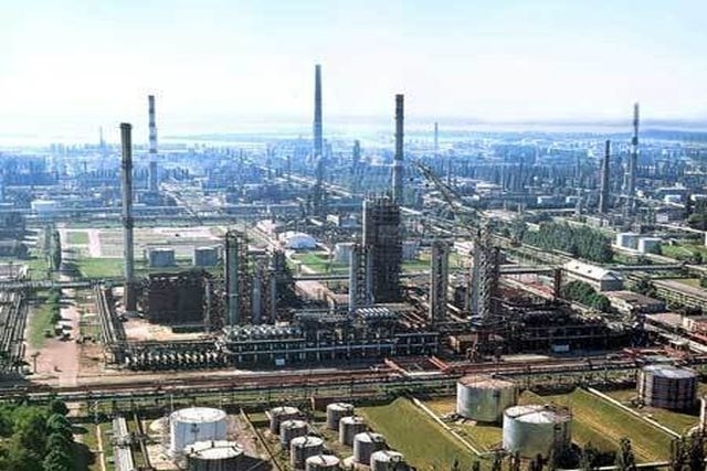 Russia Launches Revenge Attack on Ukrainian Oil Refinery 