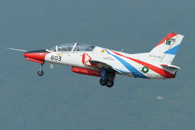 China Showcases Multilevel Jet Trainers