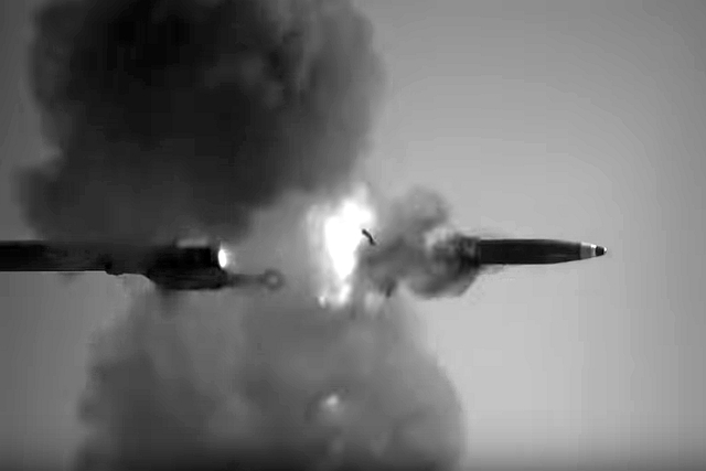 Raytheon's 'Excalibur S' Artillery Shell Strikes Moving Targets