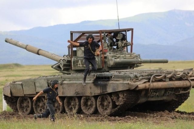 Russian Soldier Surrenders, Hands Over Tank to Ukrainian Army for $10,000 Reward