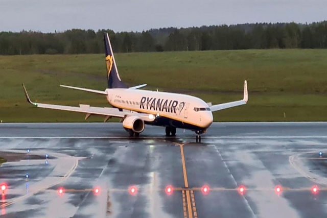 Bomb Scare Message to Divert Ryanair Flight was Falsely Credited to Hamas