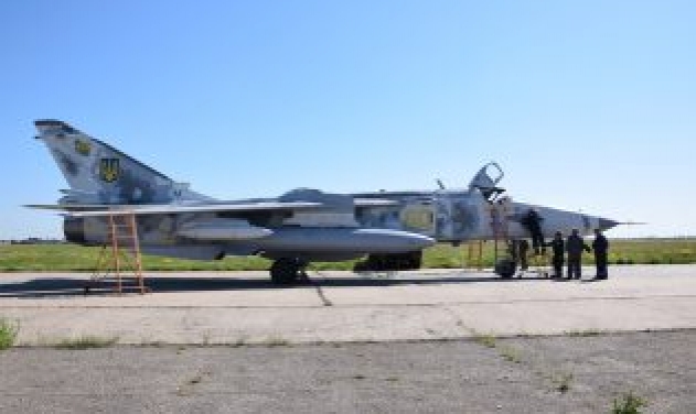 Ukrainian Air Force Gets Repaired Su-24MR Reconnaissance Aircraft