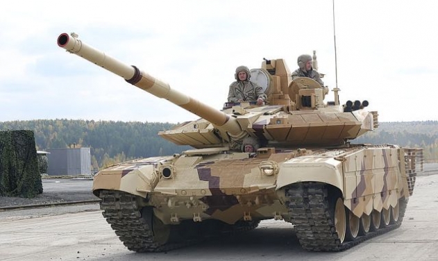UAE Military Delegation Visits Russian Army's Tank Division