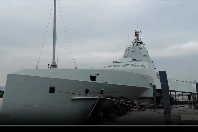 China's 500-Tonne Unmanned Combat Vessel Debuts at Airshow China