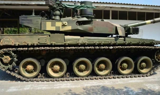 Two Upgraded Chinese VT4 Battle Tanks Dispatched to Foreign Buyer’s Location