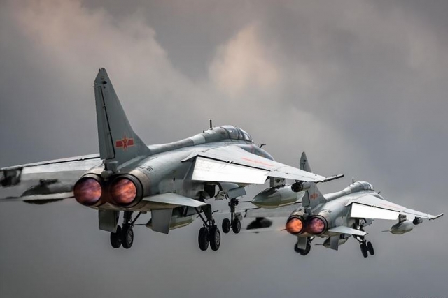 Chinese H-6K Armed With New Russian Kinzhal-like Hypersonic Air ...